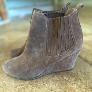Dolce Vita brown faux suede wedge booties